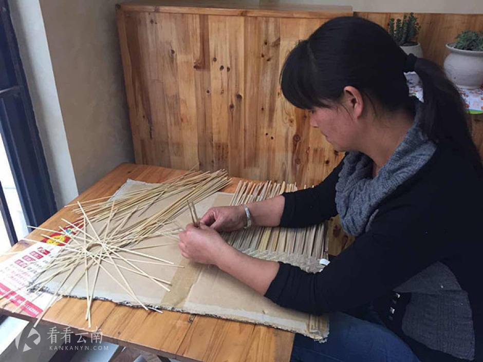 现场制作藤编