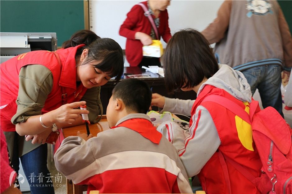 新萌学校六一庆典