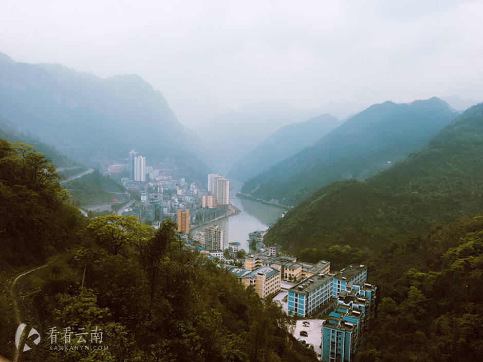 今日云南|山水相连的盐津县城