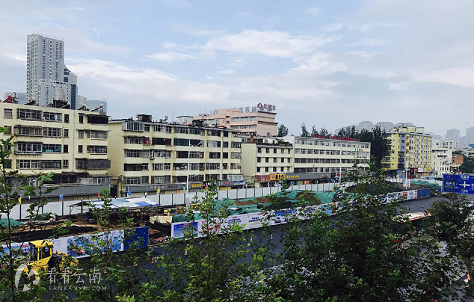 今日云南|雨后的西昌路，天街小雨润如酥