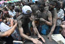 别“葛优躺”了！一起来看激情四射阿墨江-看看云南