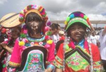 今天抹花脸明天逛青丘，你还不来？-看看云南