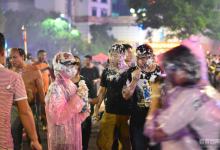 石林|火把节上“喷雪”遇上“摸你黑”-看看云南