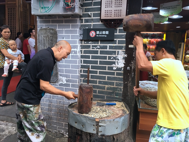 融创重庆的白象街告诉我们，昆明商业最缺的是什么-看看云南