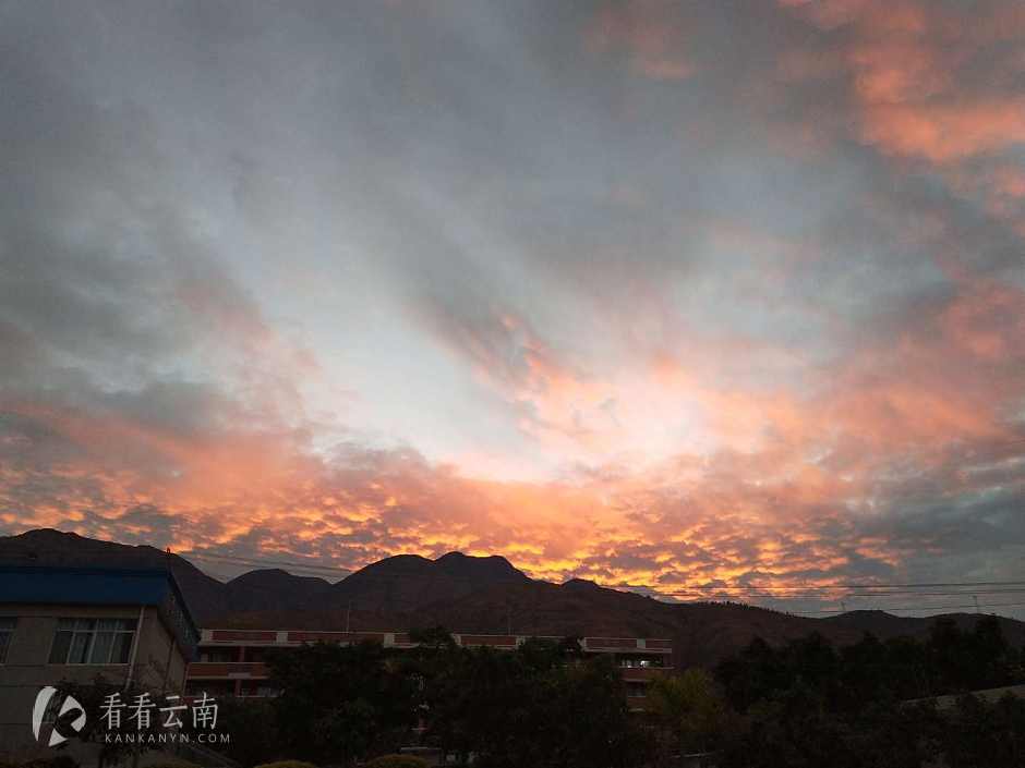 今日云南|江边的小学