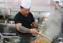 食味云南|这家酸菜鱼没在昆明开店，却成了当地的知名美食！-看看云南