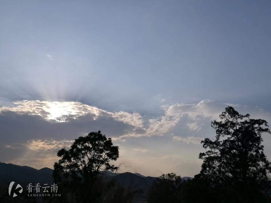 今日云南 | 普洱城郊朝阳