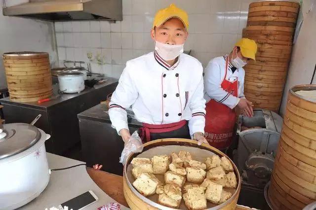 绣品、红糖馒头、哈尼红米……滇池学院在校学子小创新圆了大梦想-看看云南