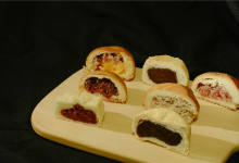 中秋临近传统月饼有哪些？慈禧赐字这家的云腿月饼最出名-看看云南