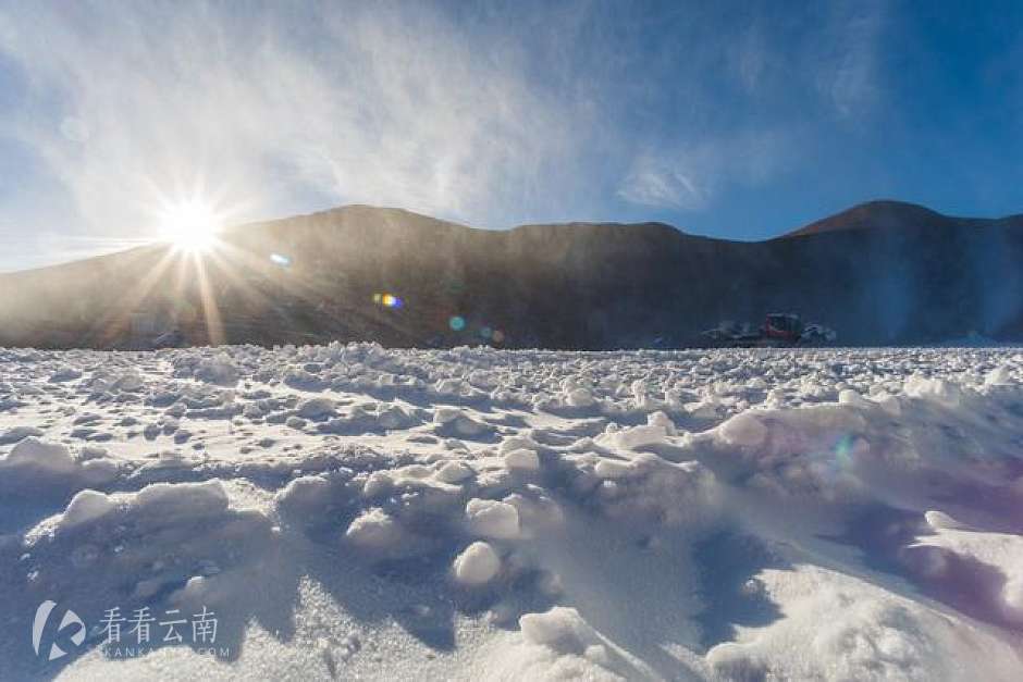 大海草山雪景