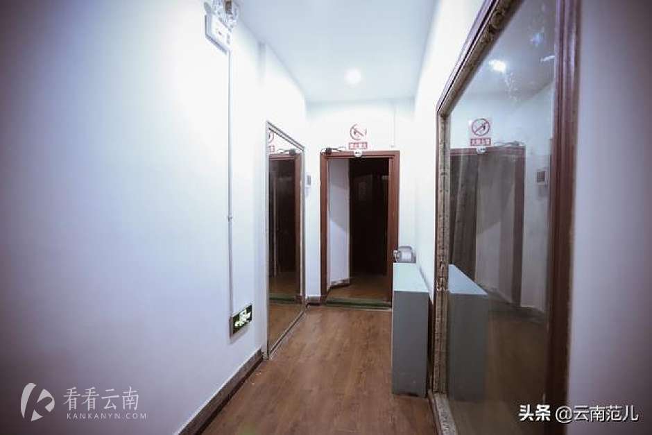 昆明广播电台办公楼原址，如今的内景