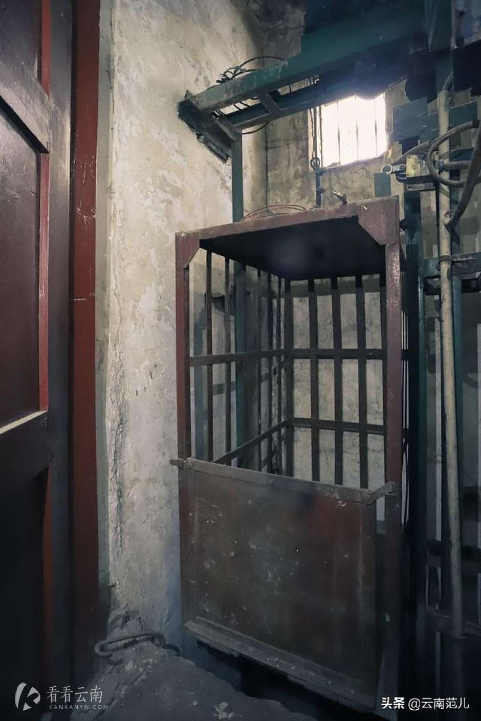 2019年，已停用的昆明广播电台旧址货梯