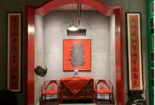 这大概是曲靖最特别的一个酒吧，有想法的老板把它做成了个博物馆-看看云南