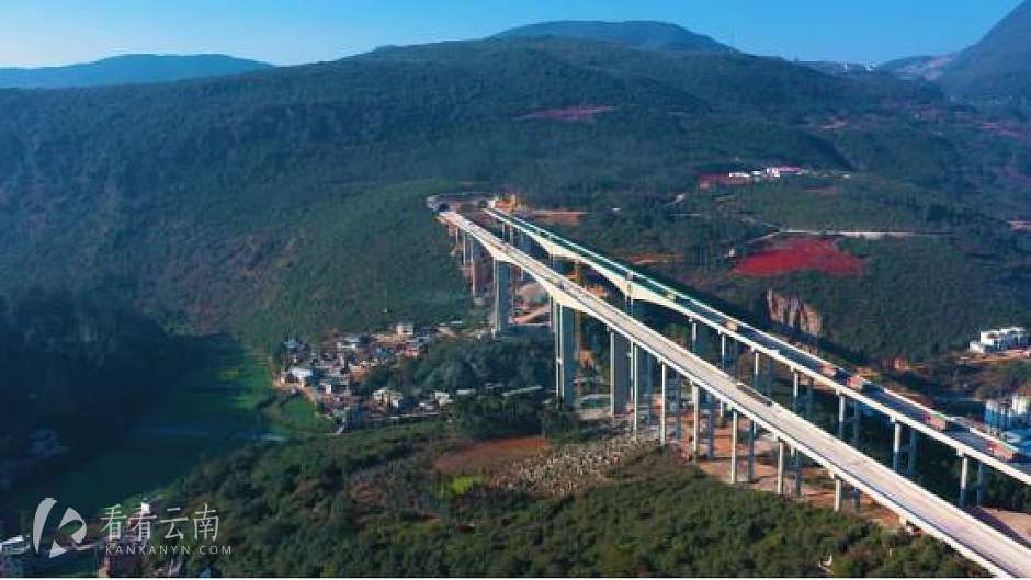 石泸高速昆明段 普拉河大桥（图源昆明高速公路有限公司）