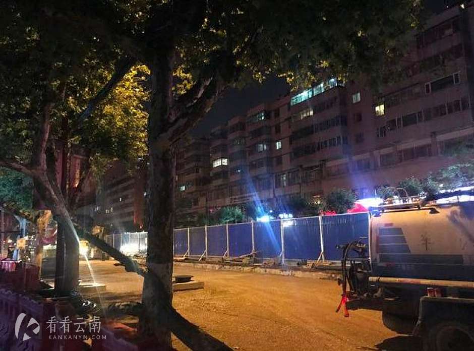 昆明一路段修路现状