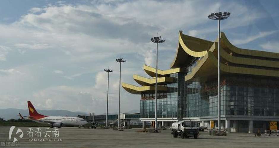 对话黄臻：唤醒西双版纳的另一面，夜市旅拍C位出道