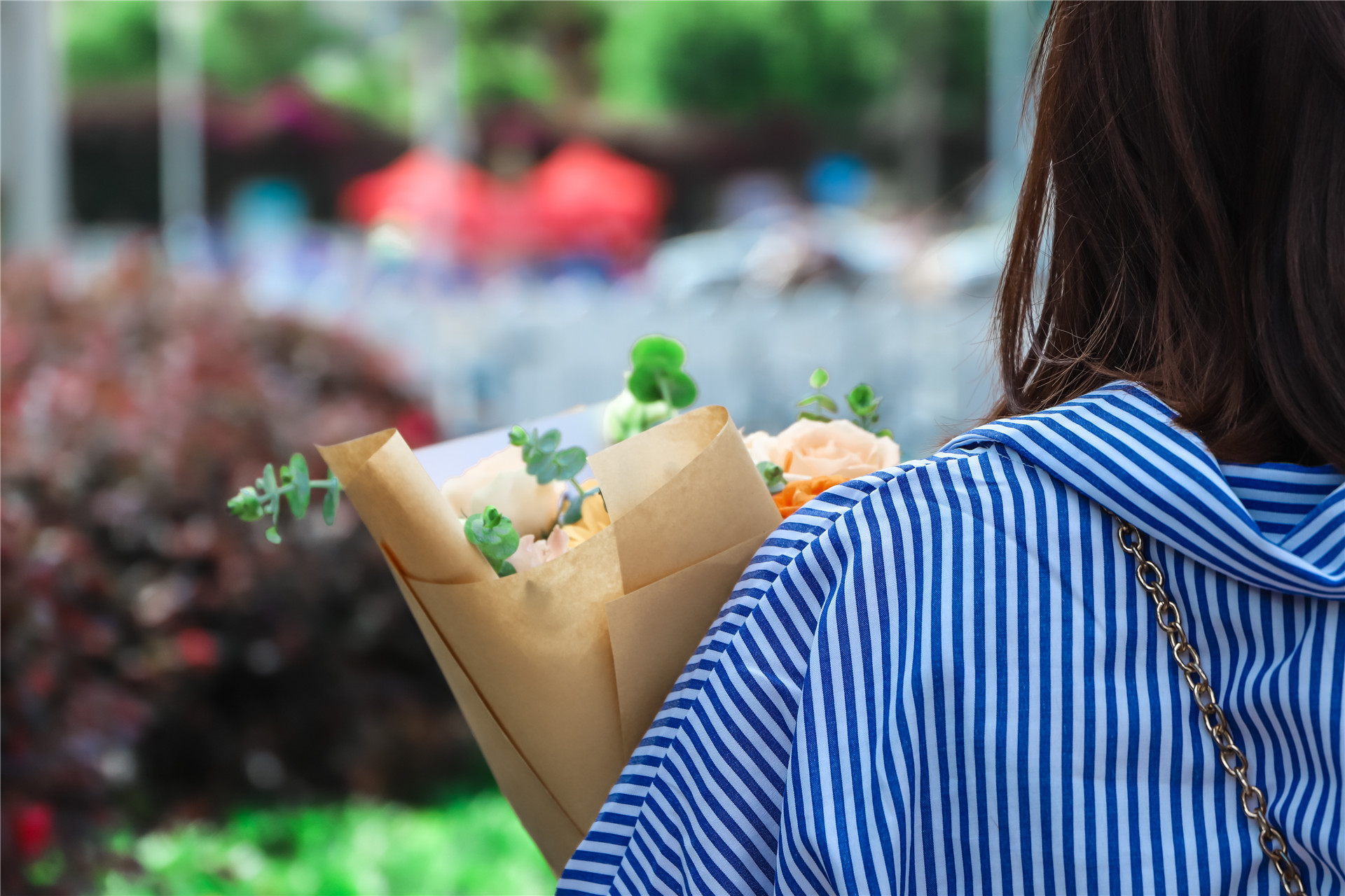 直击高考|结束最后一场考试，我在考点门口拉横幅等你！-看看云南