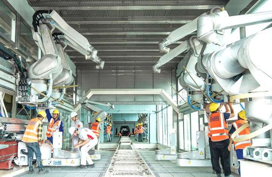 涂装车间·世界最顶尖的德国杜尔涂装机器人