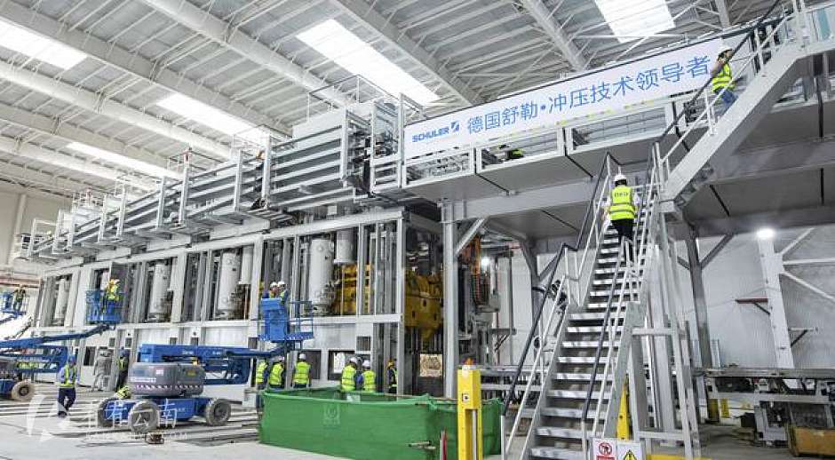 冲压车间·世界最领先的德国舒勒全自动冲压生产线