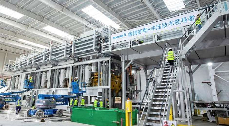 冲压车间·世界最领先的德国舒勒全自动冲压生产线