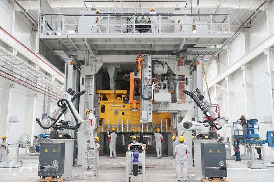 冲压车间·世界最领先的德国舒勒全自动冲压生产线