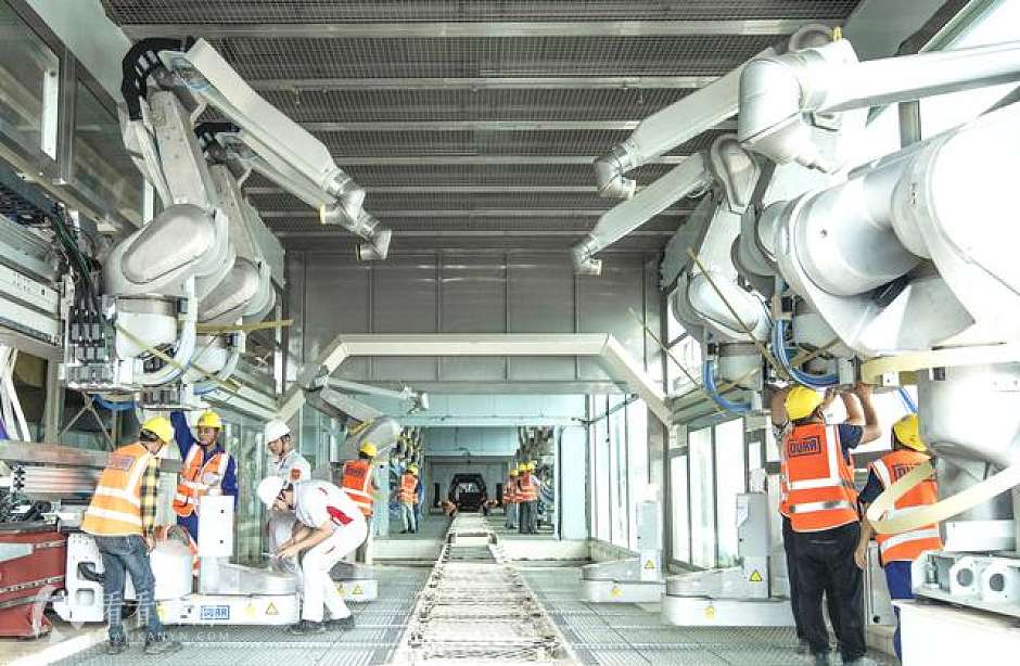 涂装车间·世界最先进的德国杜尔涂装机器人