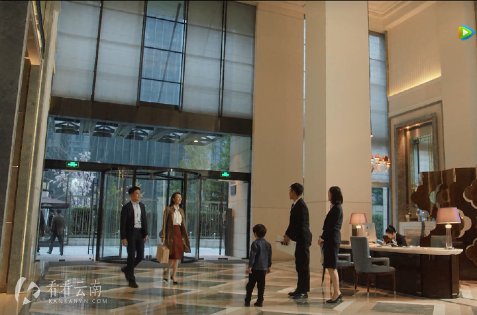 顾佳豪宅大堂剧照