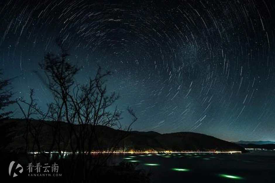 活动当晚实拍星轨