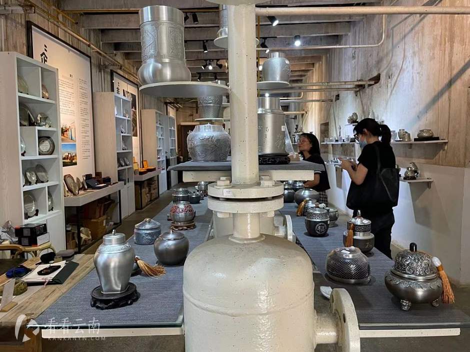 原昆明氧气厂转型建成的拾翠国际民艺园一角