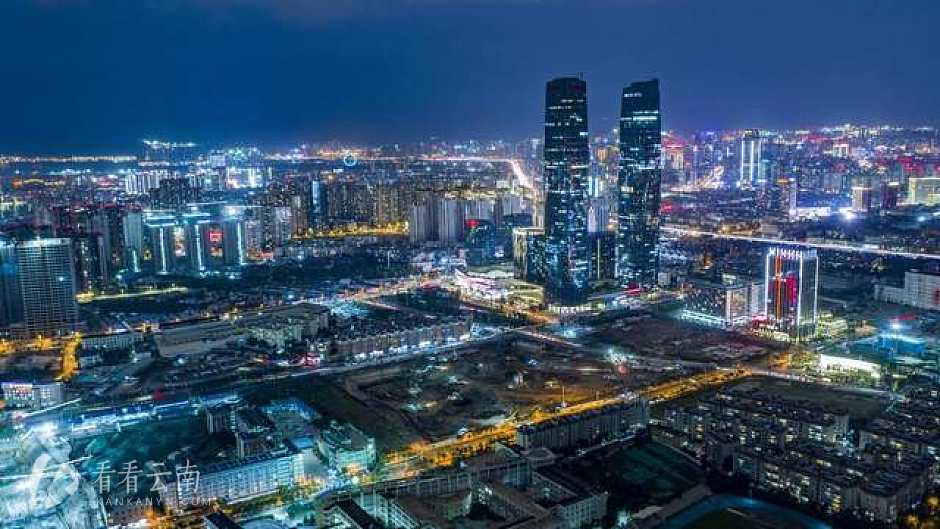 昆明双塔 实拍图
