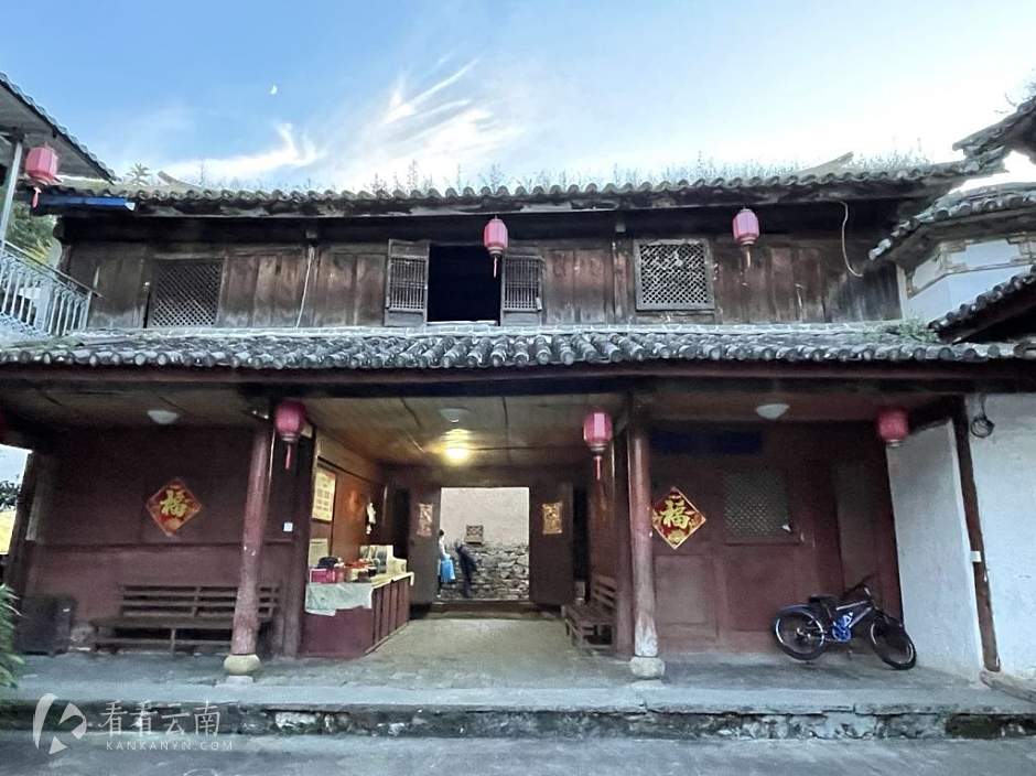 凤庆,鲁史古镇字家大院