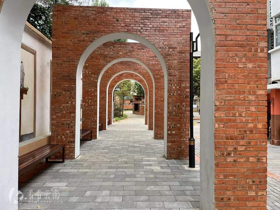 昆明东三环，改造好的砖瓦厂小区一角