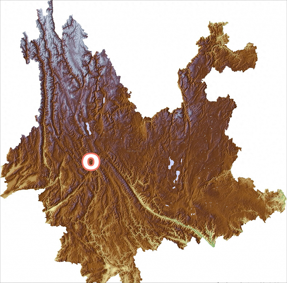 凤庆（红圈处）在覆盖滇西北横断山脉间的大约位置