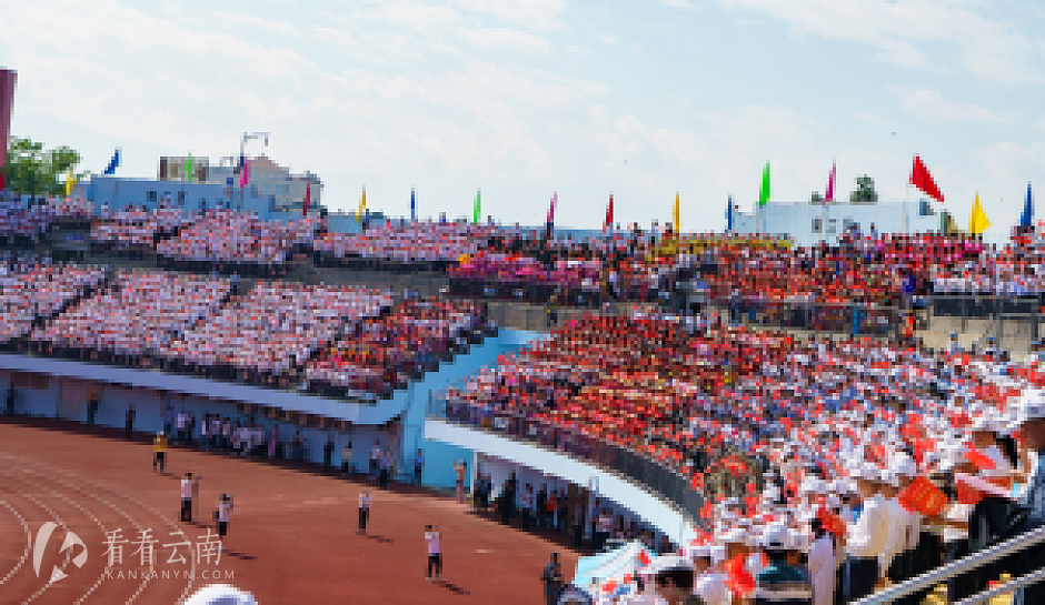 砥砺奋进七十年 德宏逐梦开新篇！德宏傣族景颇族自治州成立70周年庆祝大会举行