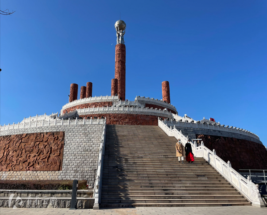 云南楚雄，彝族十月太阳历广场的观象台